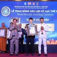 Họa sĩ Thiên Hải: lập kỷ lục thế giới với bộ sưu tập tranh “họa vàng” độc đáo